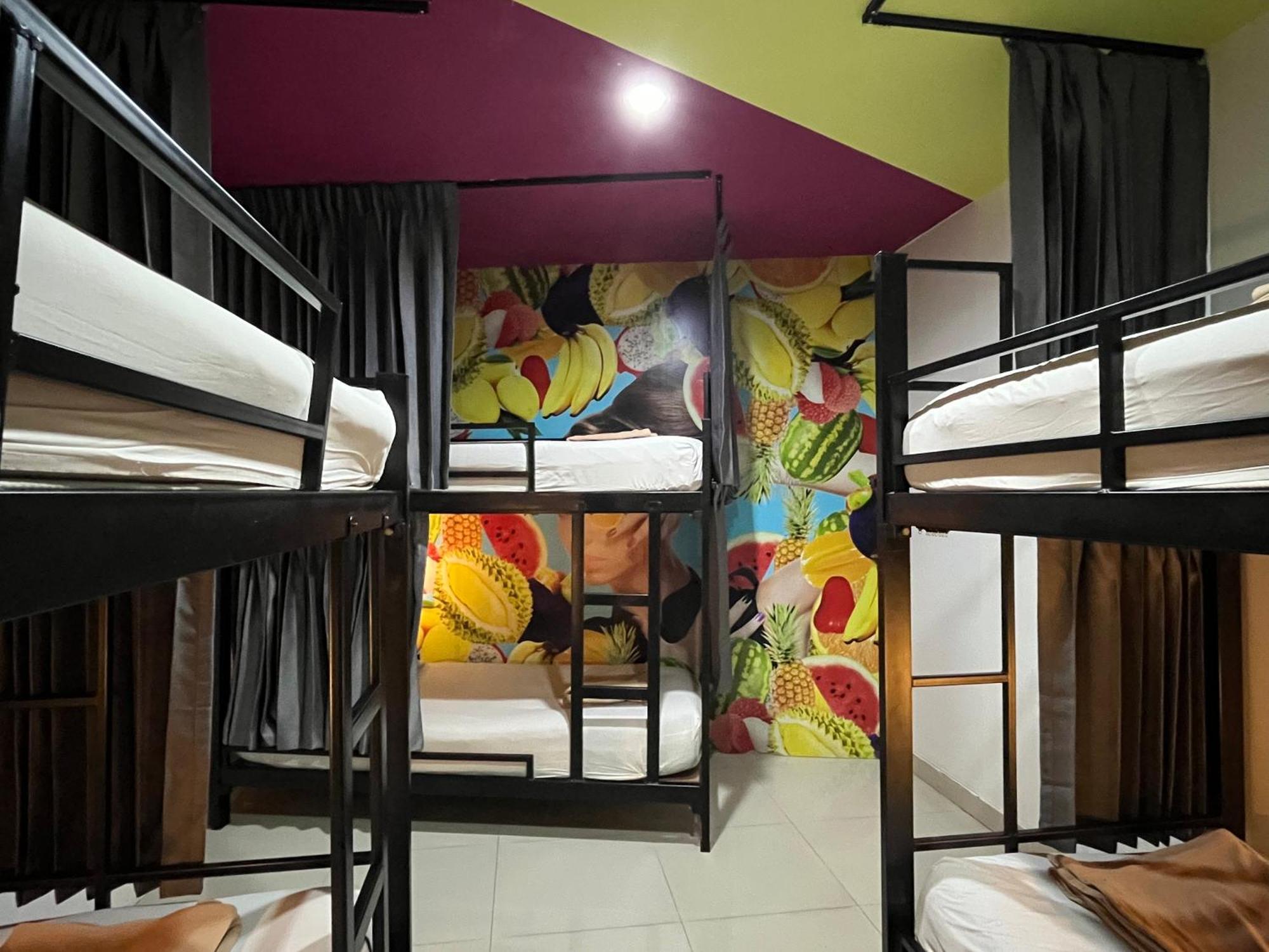 Everyday Bangkok Hostel Exteriör bild